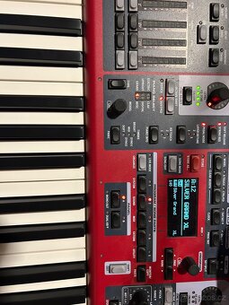 Nord Electro 6D 73 , Yamaha DGX670 a Psr sx700 - 4