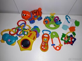 Hračky pro nejmenší Lamaze, Chicco, Fisher Price aj. - 4