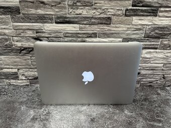 MacBook Pro 13" 2015 i5 / 8GB / 256GB - 4