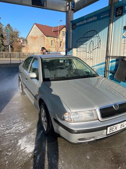 Škoda octavia 1.6 GLX  82000 NÁJEZD - 4