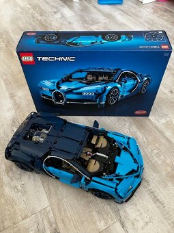 LEGO 42083 Bugatti Chiron - 4