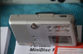 Minidisc SONY MDLP s vlast.repro, přehled.displ.,příslušens. - 4