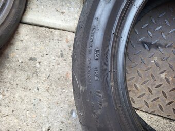 225/50 R17 Pirelli P Zero - 4