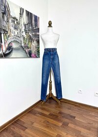 Luxusní džíny s extra vysokým pasem YVES SAINT LAURENT - 4