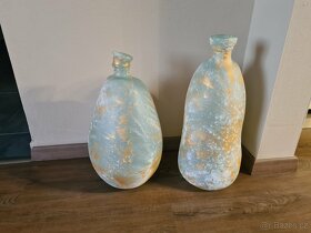 Krásné dekorativní vázy ze skla - 4