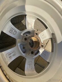 Disky 6.5Jx15H2 + pneu 185/60R15 84H - 4