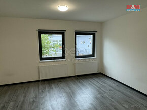 Pronájem bytu 1+kk, 34 m², Hradec Králové, ul. Orlická - 4