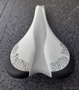 Nové sedlo SELLE ITALIA X1 - 4