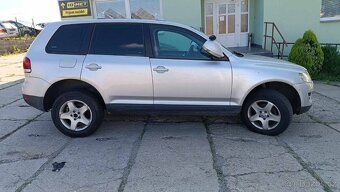 VW Touareg 2.5tdi 128kW motor BPE barva: LA7W - 4