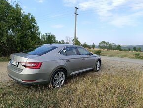 Superb 3, 2.0tdi 110kw najeto 72500km - 4