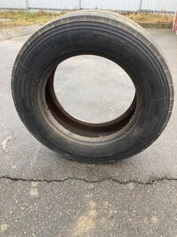 Pneu 315/60 R 22,5 - 4