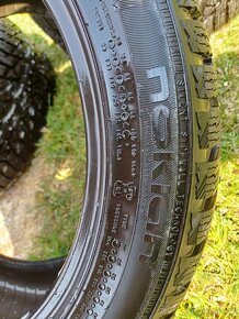 Nokian 215/45/16 - 4