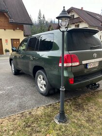 toyota land cruiser 200  4,5 D V8 - 4