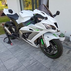 Kawasaki Ninja 10 ZXR - 4