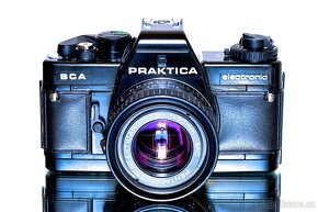 Praktica BCA + 1,8/50 + 2,8/28 + blesk TOP STAV - 4