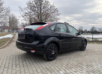 Ford Focus 1.6 Trend jen 108000km - benzín - 4