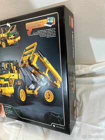 LEGO TECHNIC 42030 KOLOVÝ NAKLADAČ VOLVO - 4