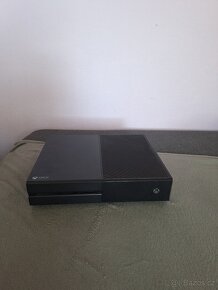 Prodám Xbox One - 4