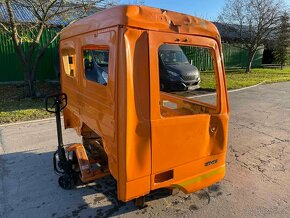 Poškozená kabina Mercedes Actros MP3 - 4