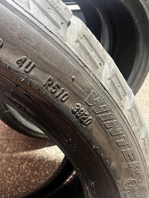 Zimní Pirelli 225/40r18 - 4