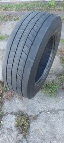 Podám GOODYEAR FUELMAX D 295/60 R 22.5 150/147K - 4