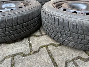 Zimní sada 185/60 R15 + poklice - 4