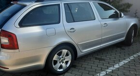 ŠKODA  OCTAVIA  1.6 MPi  (zadní oknav elektrice) - 4