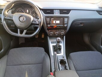 Škoda Octavia combi 2.0tdi - 4