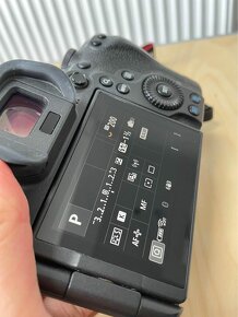 Canon EOS R6 - 4