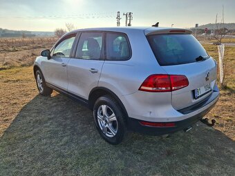 VW Touareg 3.0 TDI Klima Alu Tažné Model Model 2011. - 4