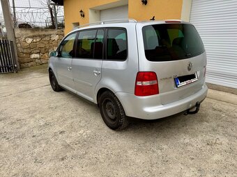 Volkswagen Touran 7 míst , 2.0Tdi 103kw - 4