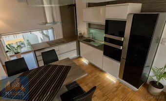 Pronájem zařízeného bytu 2+kk (70 m²), ul. Prokopova, Praha - 4