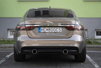 Jaguar XF 3.0D TDV6 Portfolio Auto - 4