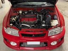 Mitsubishi lancer Evo 5 GSR - 4