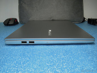 ASUS VivoBook 15.6“ 16GB 512GB Full HD Podsvit i5 IrisXe - 4