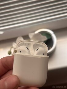 Apple airpods 1 - 4