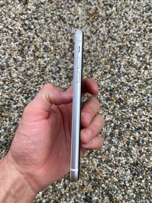 iPhone 11 - baterie 100% white - 4