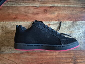 Boty DC Court Graffik Black/Hot pink - Vel. 36 - 4