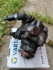 Servo čerpadlo pumpa VW T5 2.0 TDI 7E0422154E - 4