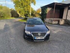 Volkswagen Passat - 4