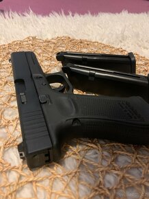 Glock 17 We airsoft gbb - 4