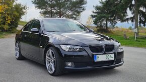 BMW 325i e92, manuál, r.v.2008, jen 150000km - 4