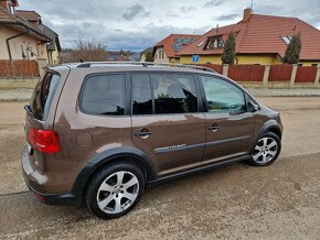 Volkswagen Cross Touran 1.4 tsi - DSG - ecofuel - tažné - - 4