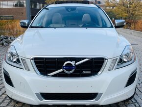 Volvo XC60 2.4D 4x4 AUT R-DESIGN TAŽNÉ SENZORY SERVISKA - 4