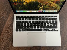 MacBook Air i5/8GB/512GB Silver, záruka - 4