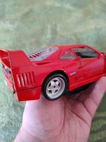 BBURAGO FERRARI F40 (1987) 1:18 - 4