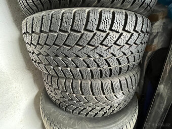 Zimní pneu NOKIAN 235/60 R16 100H - sada 4 ks - 4