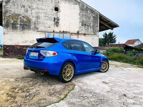 Subaru Impreza 2.5 WRX STi Exclussive - 4