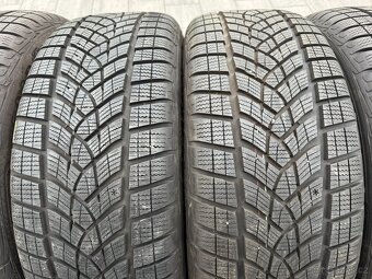 Zimní pneu 235 55 18 Goodyear zánovní - 4