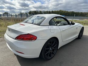 BMW Z4, manuál 2.5i, R19 kola, výbava - 4